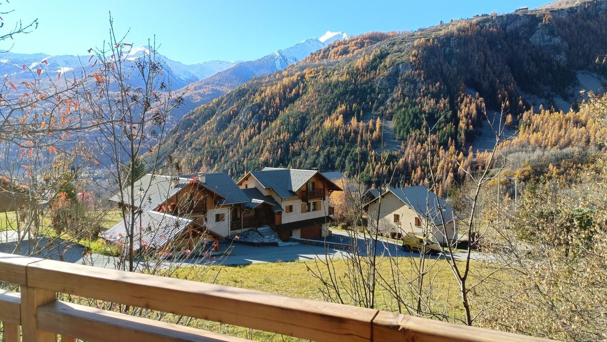 Bed and Breakfast Les Cabris Pelvoux Exterior foto